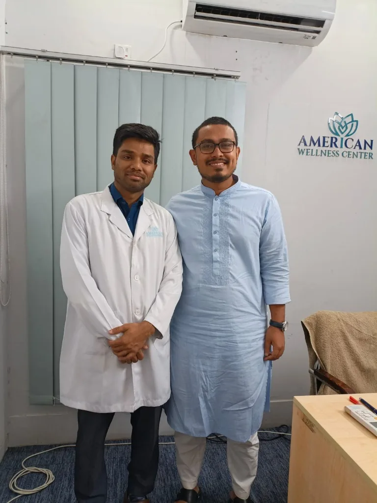ডাকসু ভিপি সাদিক কায়েমের আকুপাংচার চিকিৎসা সেবা ও পরামর্শ গ্রহণ